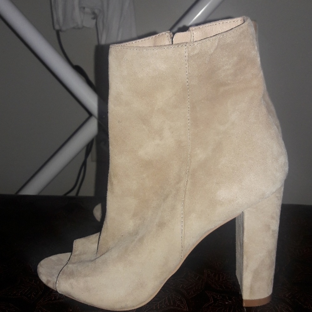 New Mannzo Tan Wedges/Boots